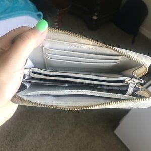 Michael kors wallet